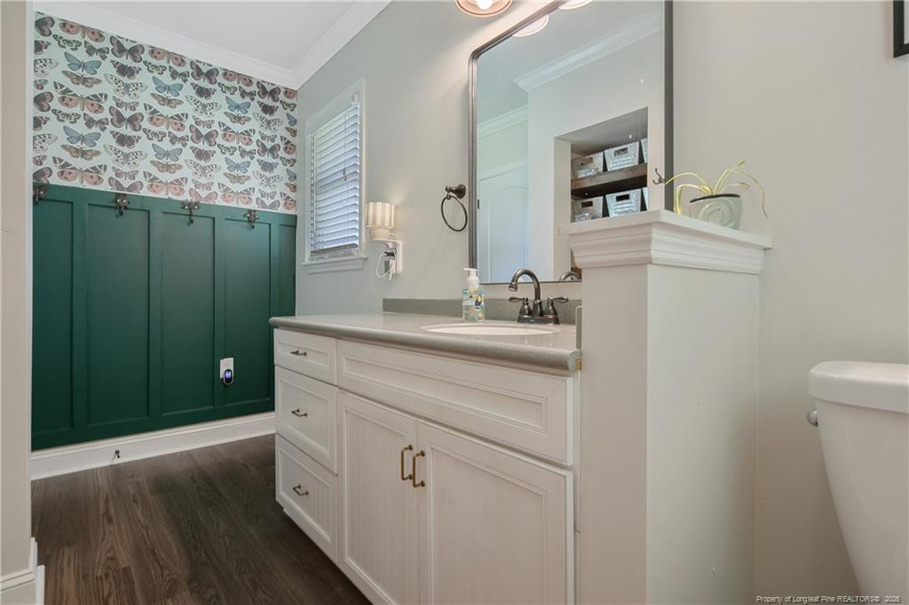220 E David Parnell Street Property Photo 38