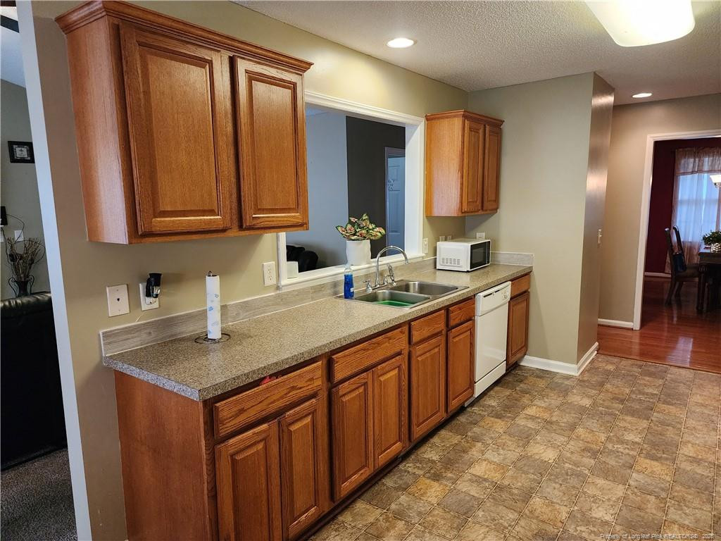 141 Fox Run Property Photo 4