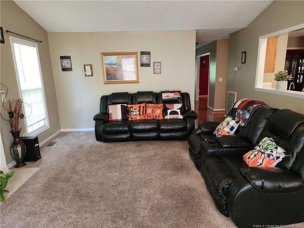141 Fox Run Property Photo 13