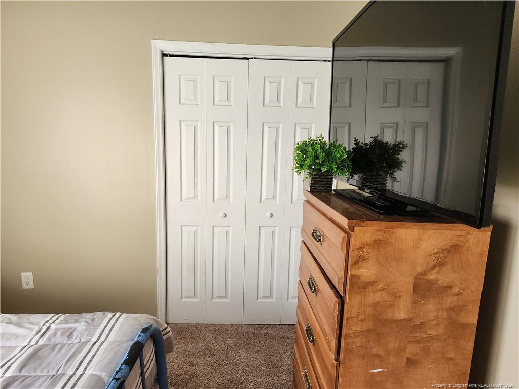 141 Fox Run Property Photo 28