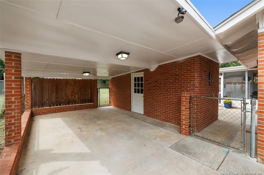 6411 Deland Avenue Property Photo 6
