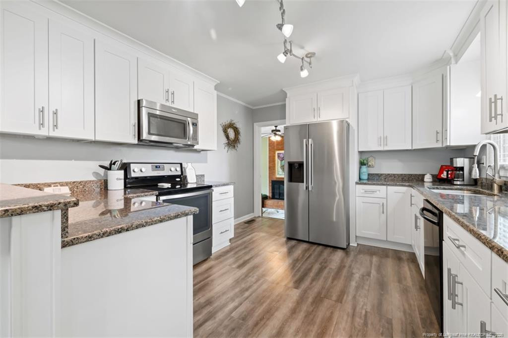 6411 Deland Avenue Property Photo 15