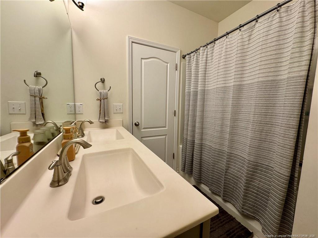 901 Sage Oak Lane Property Photo 8