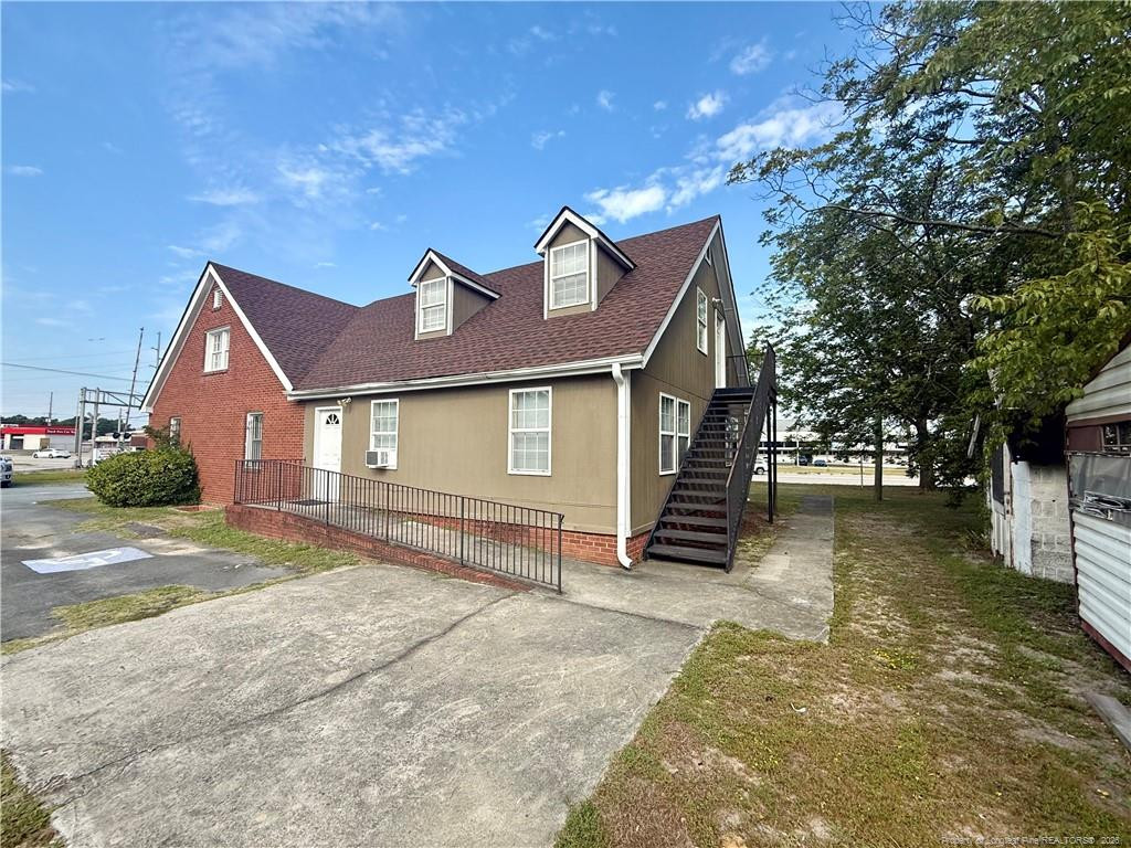 949 Country Club Drive Property Photo 15