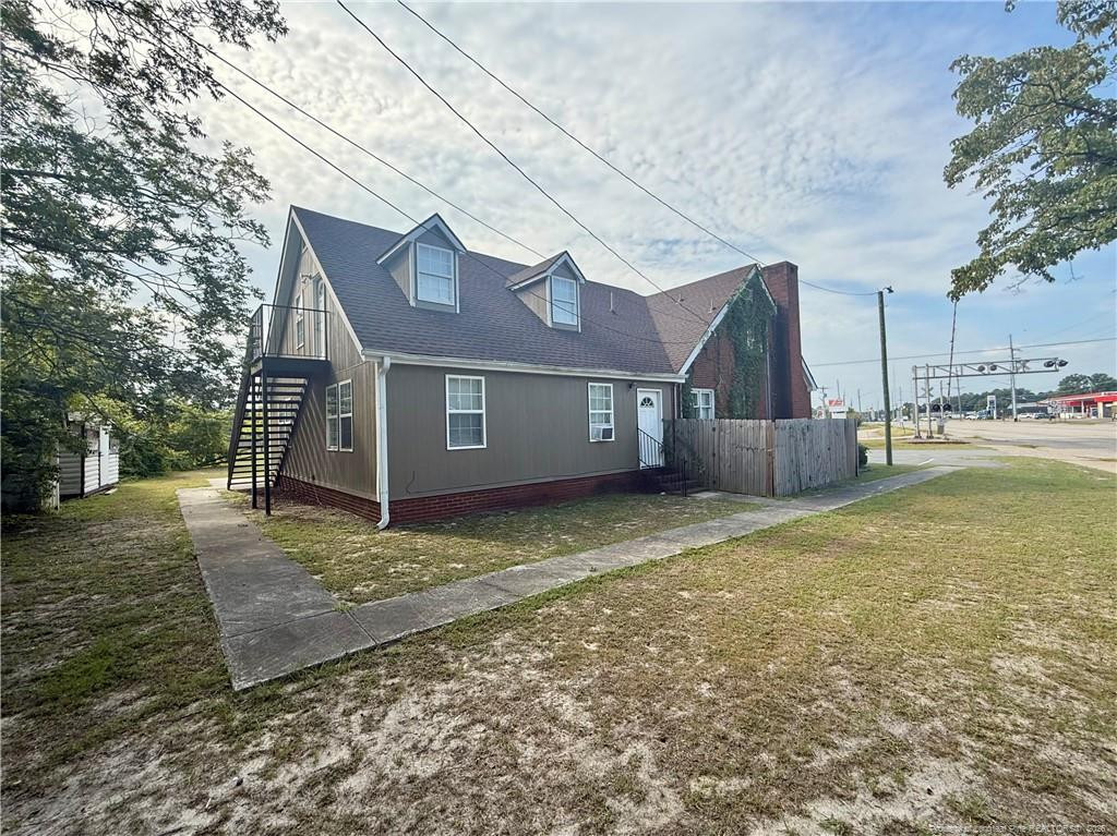 949 Country Club Drive Property Photo 16