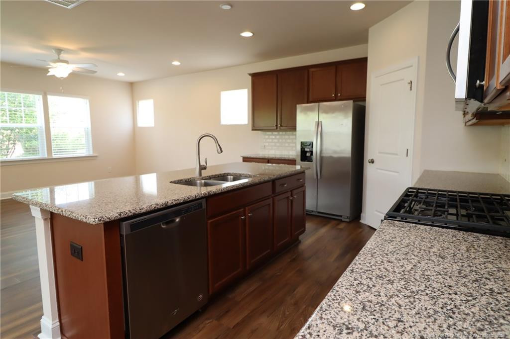 1065 Canyon Shadows Court Property Photo 9