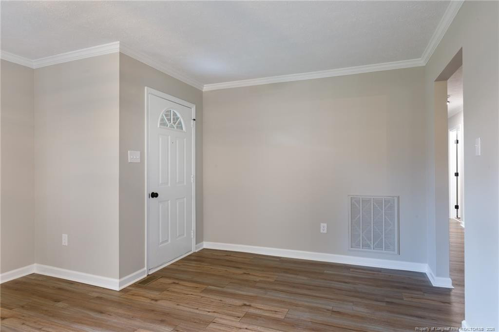 2060 Orville Street Property Photo 4