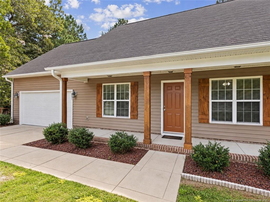 467 Hunters Creek Drive Property Photo 2