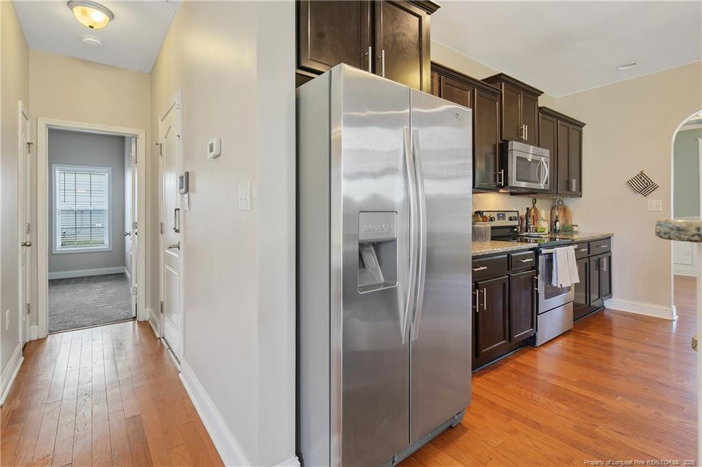 313 Fountain Grove Drive Property Photo 20