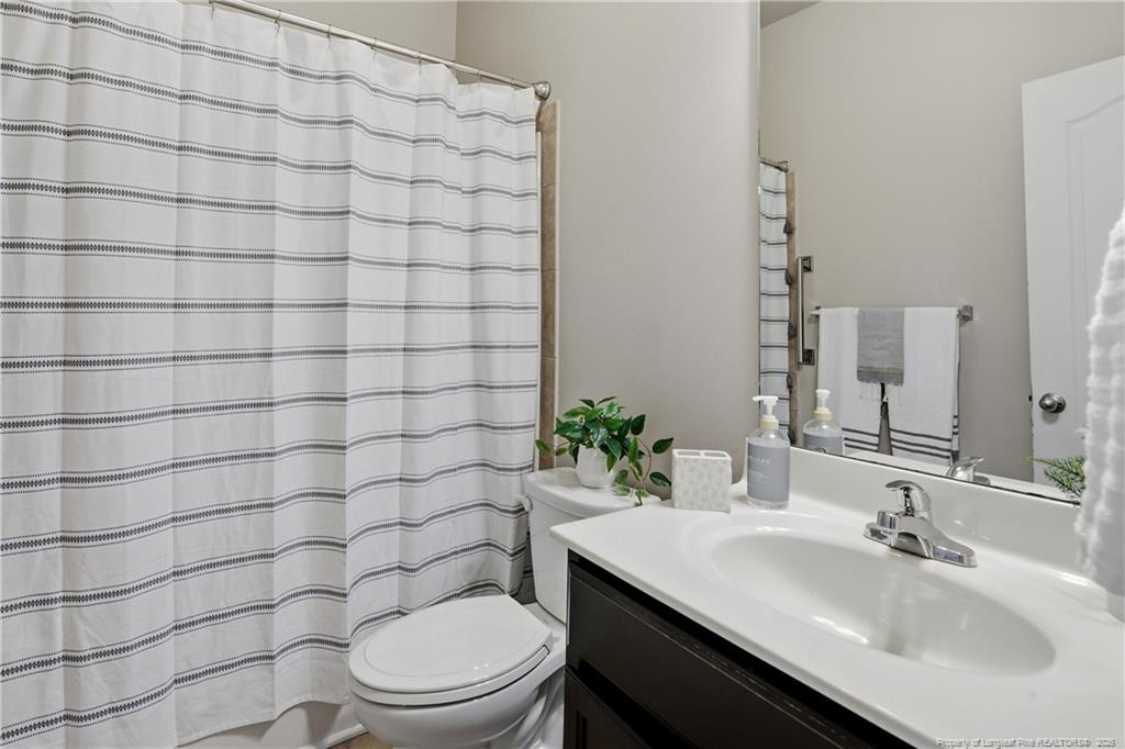 313 Fountain Grove Drive Property Photo 29
