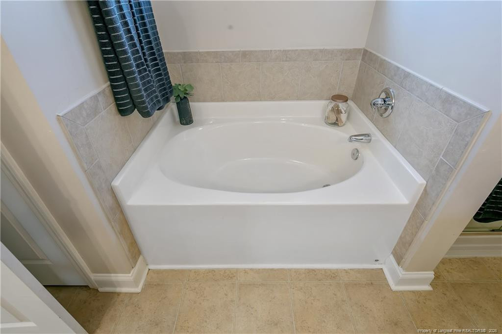 313 Fountain Grove Drive Property Photo 41