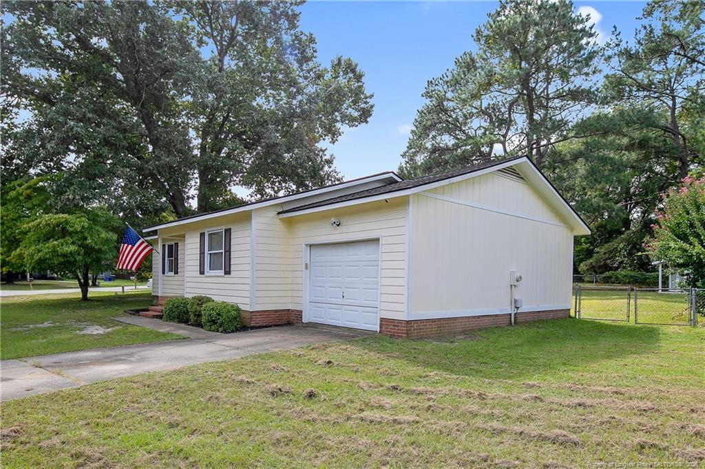 6401 Lorell Court Property Photo 2