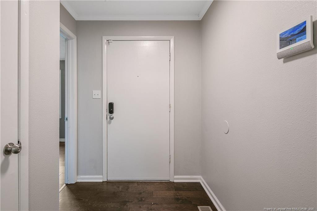 6401 Lorell Court Property Photo 6
