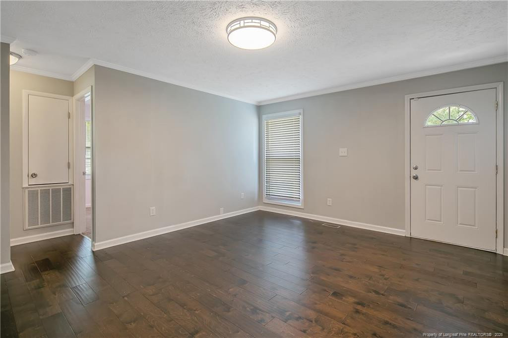 6401 Lorell Court Property Photo 8