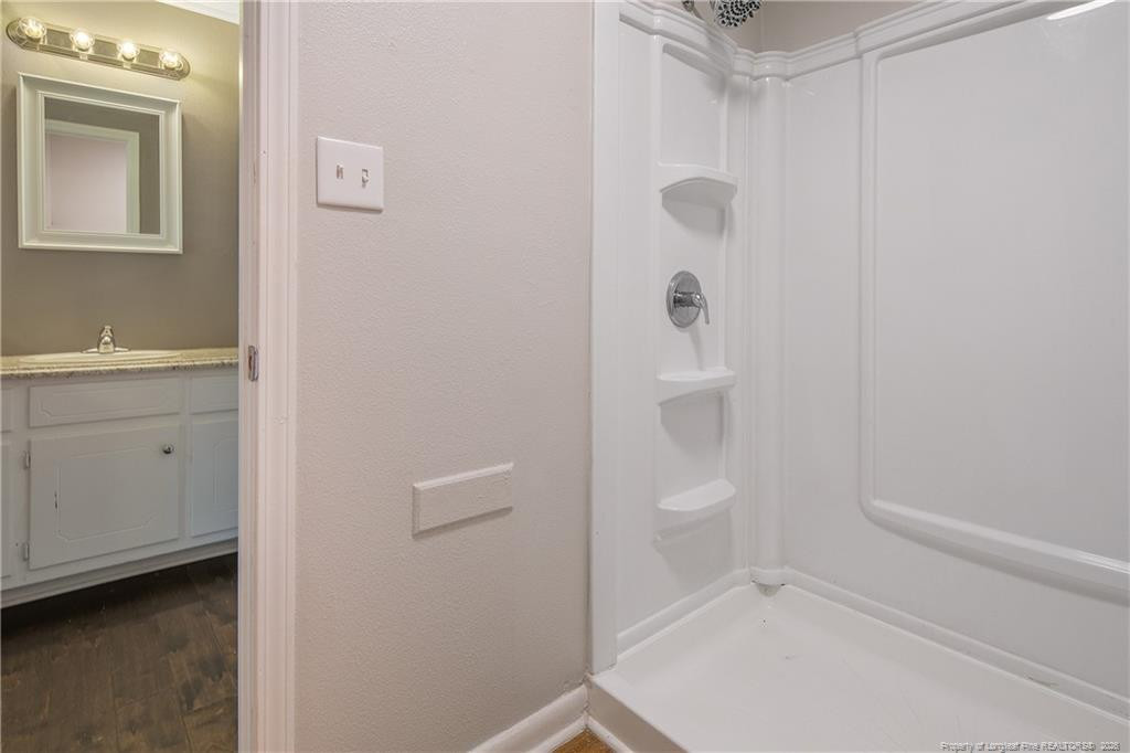 6401 Lorell Court Property Photo 28