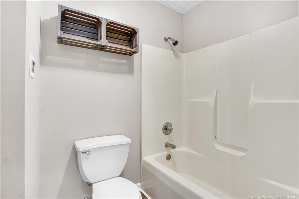 5204 Blanchette Street Property Photo 24
