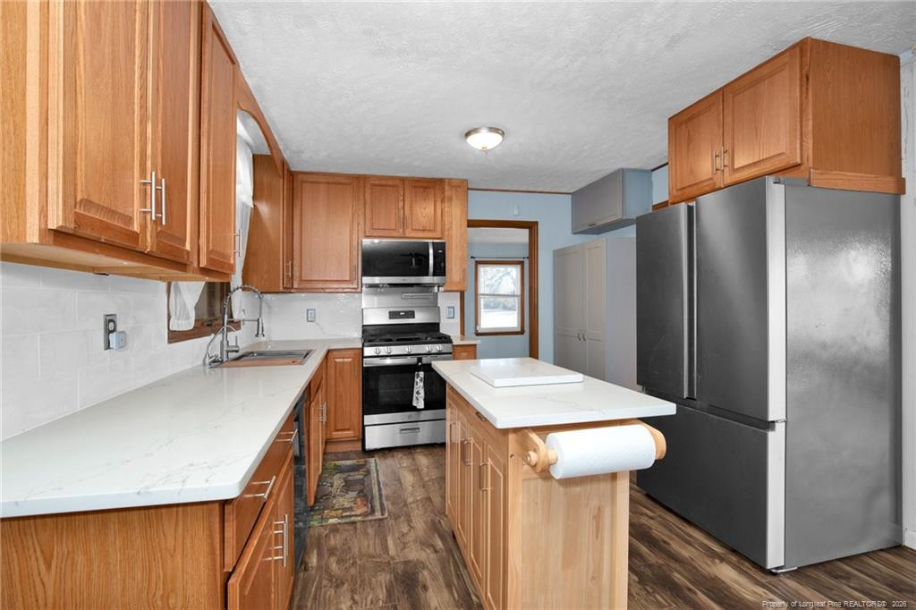 405 West Road Property Photo 21