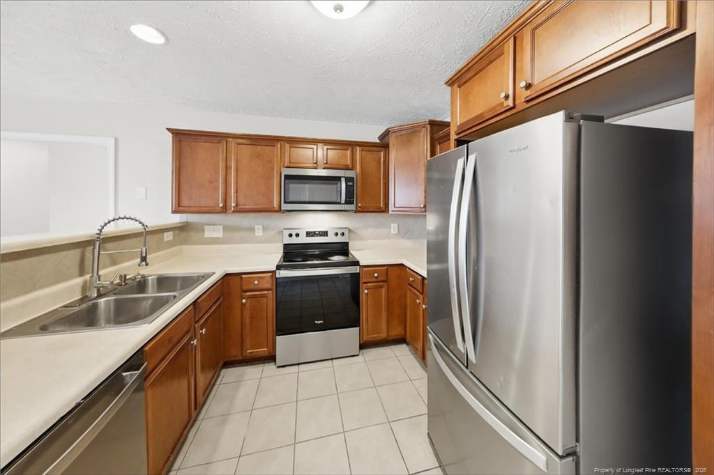 123 Usher Court Property Photo 5