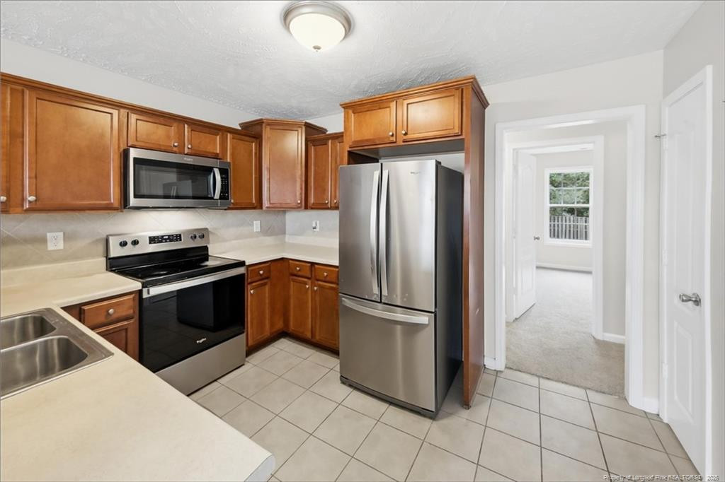 123 Usher Court Property Photo 6