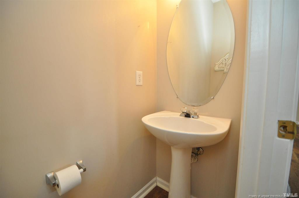 2820 Gross Avenue Property Photo 6