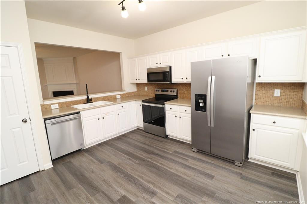 802 Sutter Gate Lane Property Photo 12