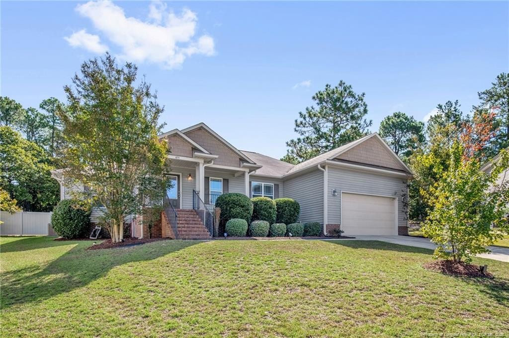 105 Season Drive Property Photo 2