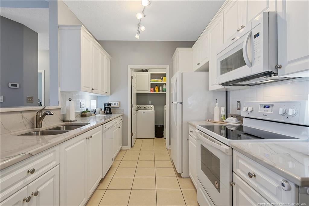 3129 Wisteria Lane 201 Property Photo 16