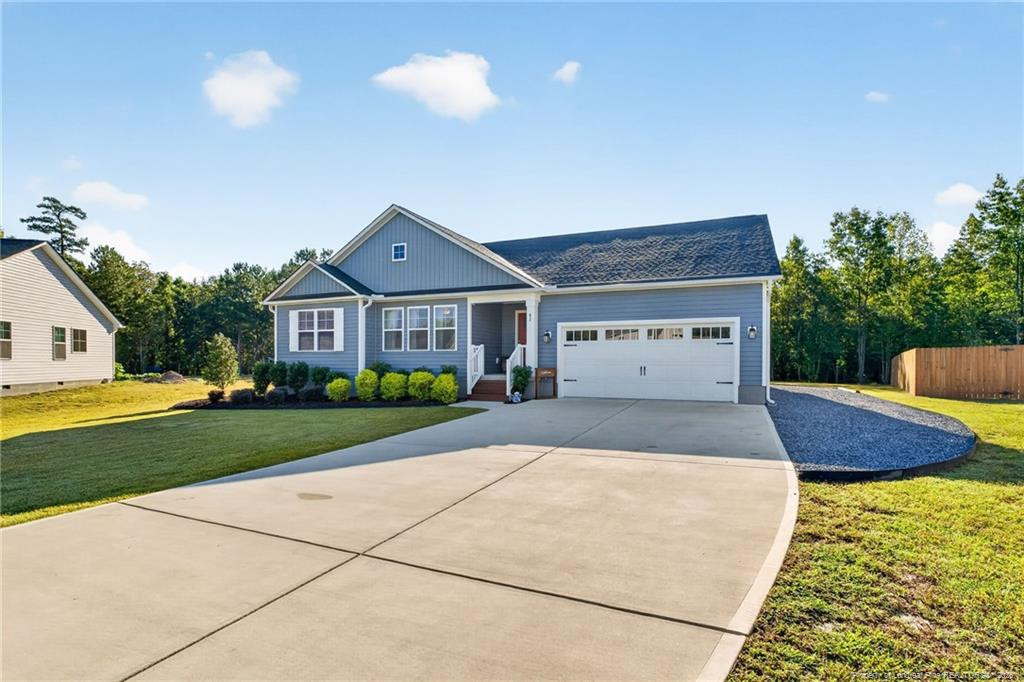 82 Falls River Court Property Photo 4