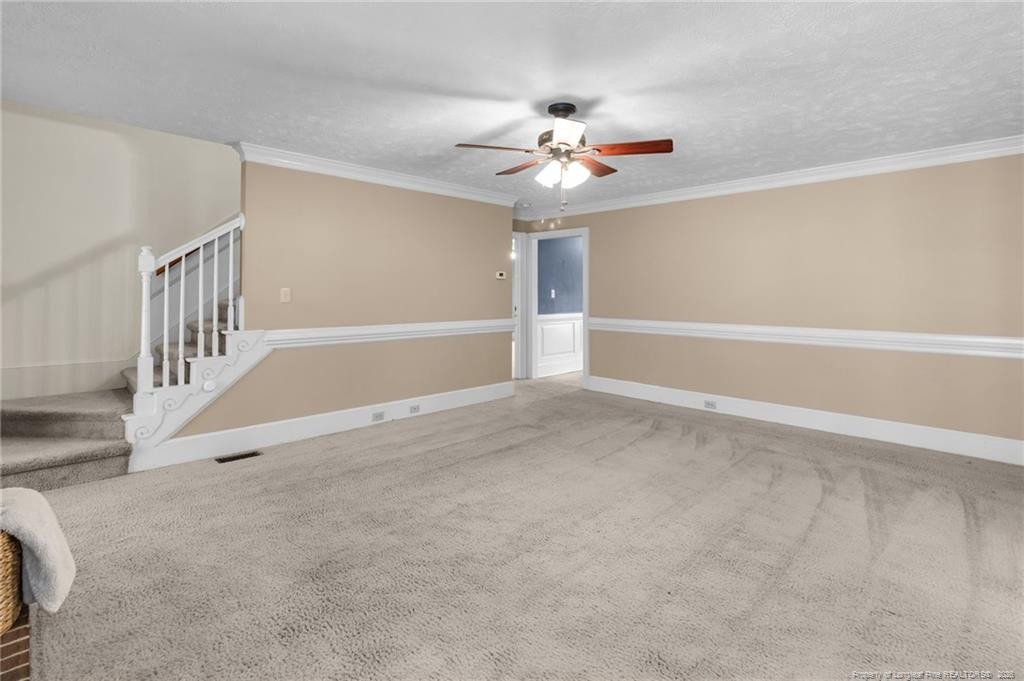 427 Newburgh Drive Property Photo 3