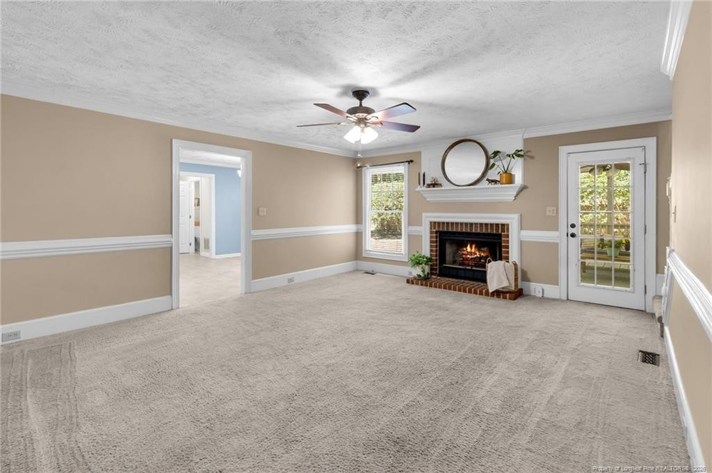 427 Newburgh Drive Property Photo 4