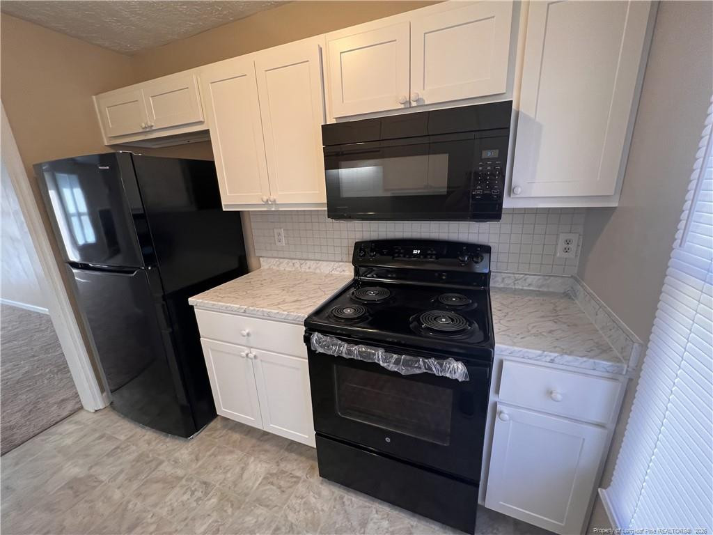 4152 Village Drive Property Photo 8