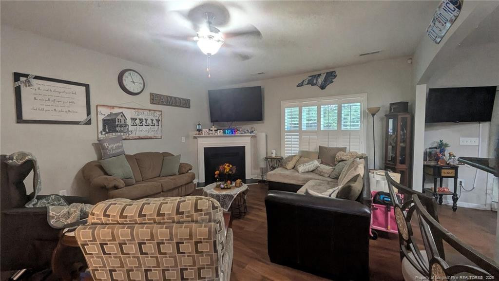 1504 Laguardia Drive Property Photo 8
