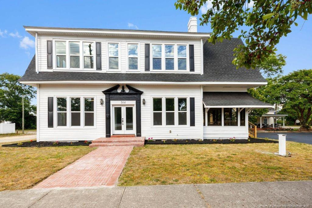 504 W Broad Street Property Photo 2