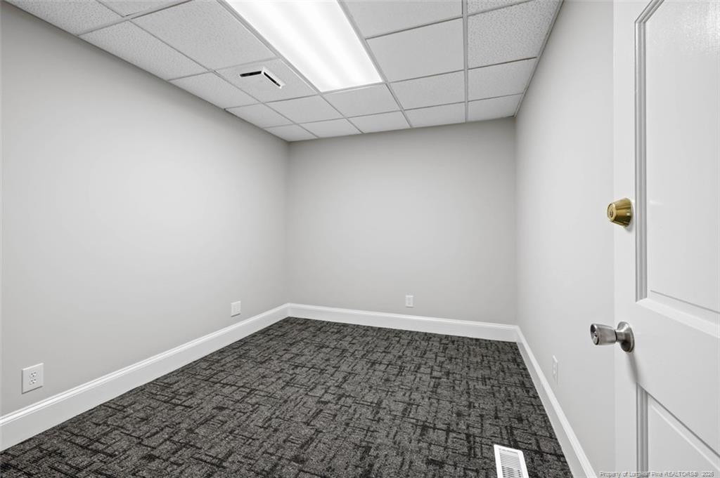504 W Broad Street Property Photo 23