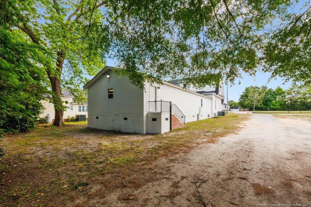 504 W Broad Street Property Photo 49