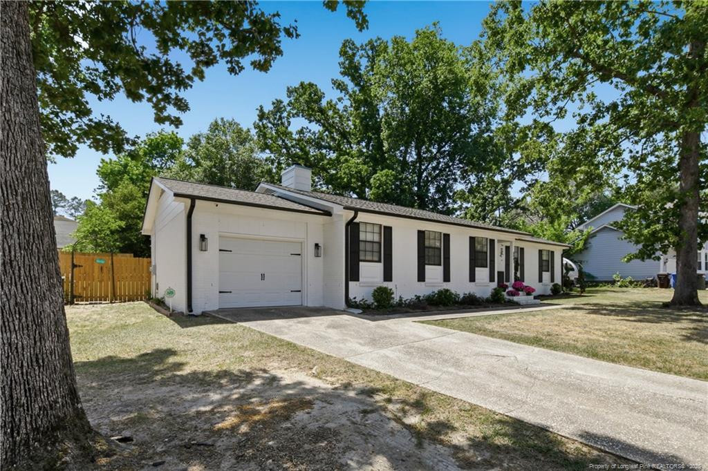 6841 Brasswood Drive Property Photo 3