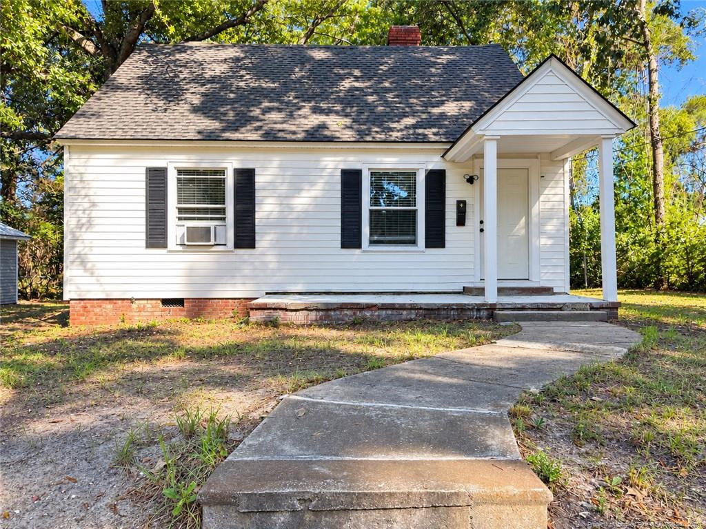 1049 Winslow Street Property Photo 1