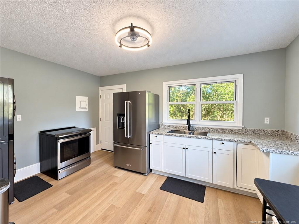 1049 Winslow Street Property Photo 5