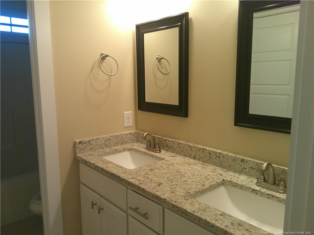 5205 Thruway Road Property Photo 32