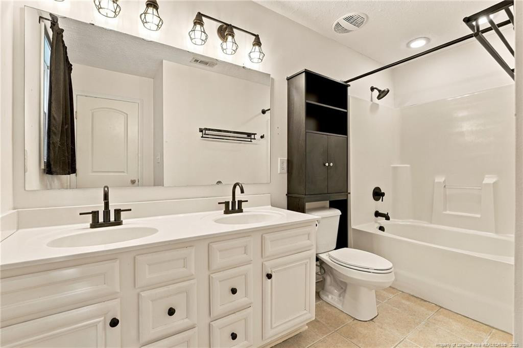 108 Kestrel Court Property Photo 8