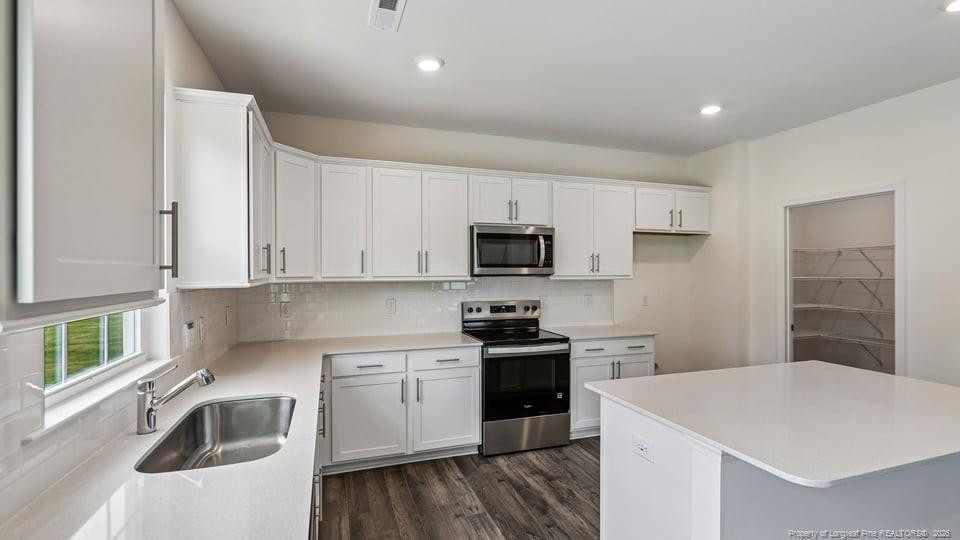 1138 Shoreline Drive Property Photo 6