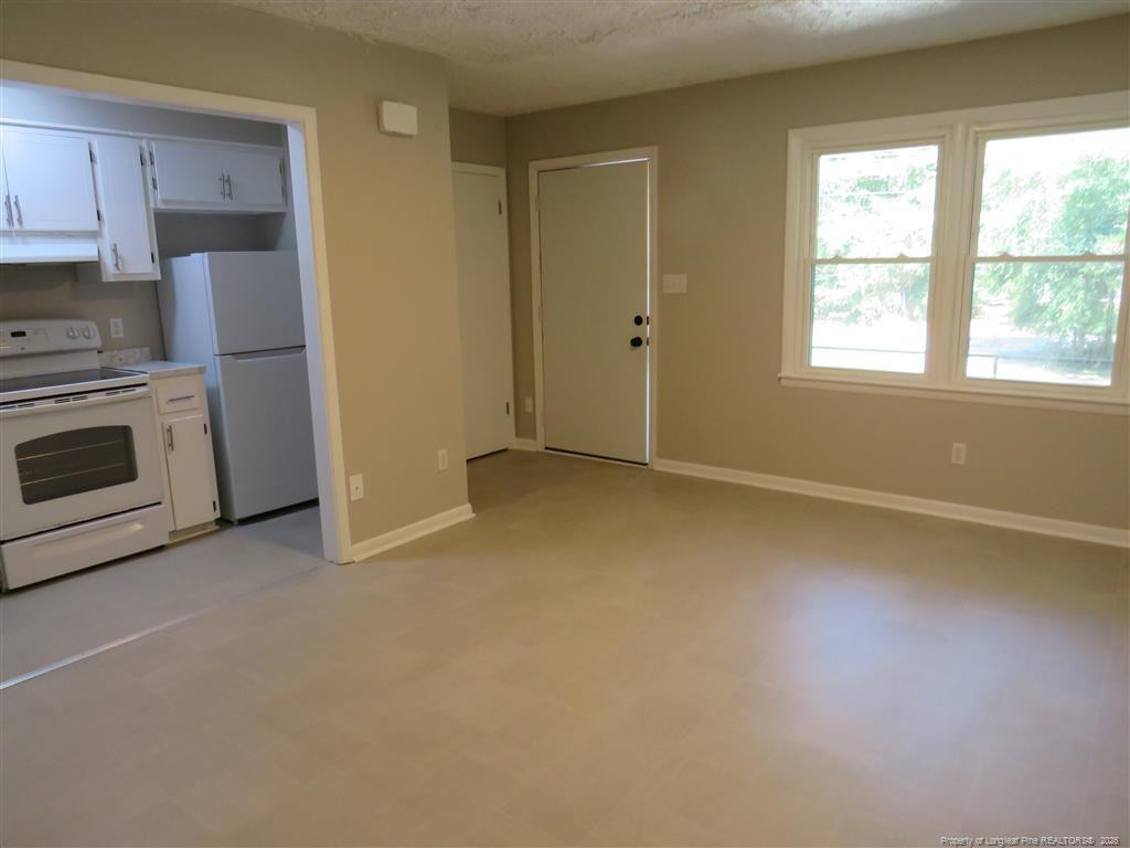 210-23 Colonial Drive Property Photo 3