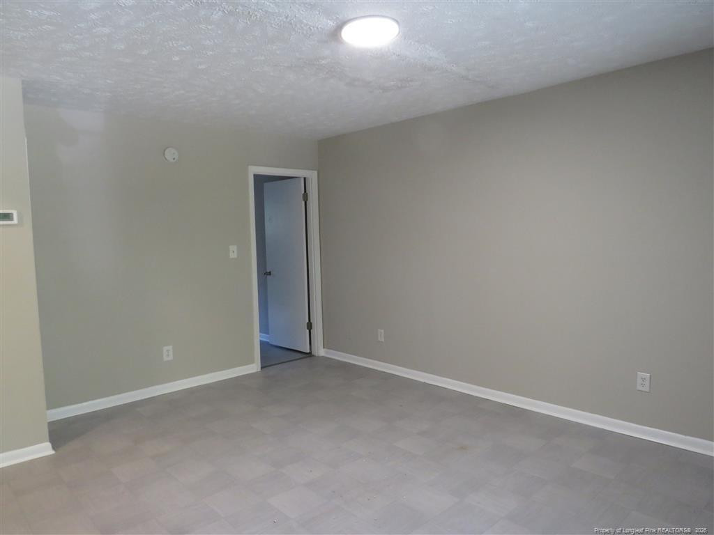 210-24 Colonial Drive Property Photo 1