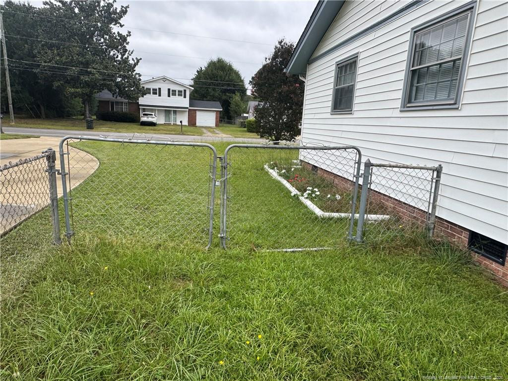 680 Newport Road Property Photo 3