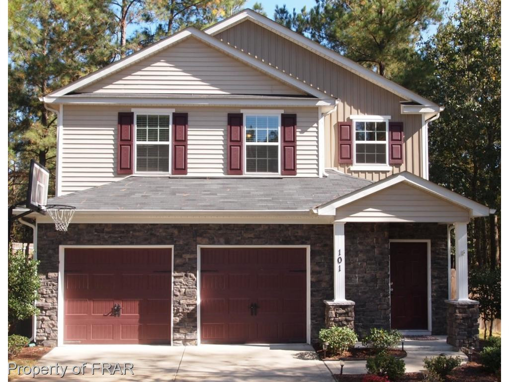 101 Highgreen Point Property Photo 1