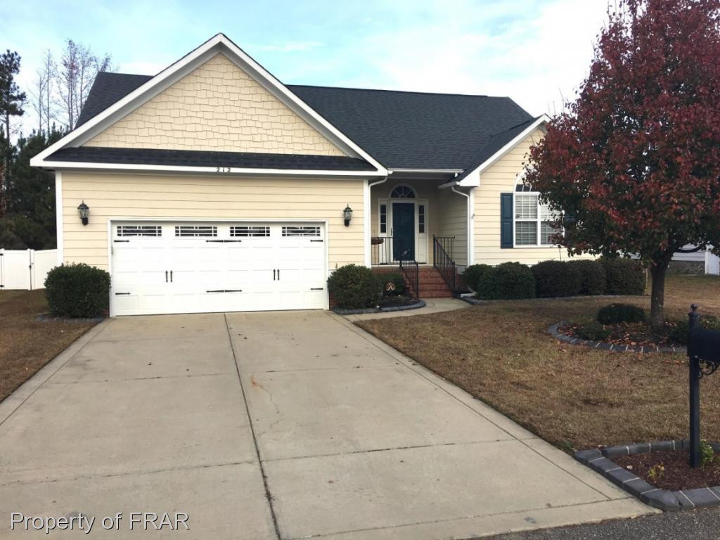 212 Lennox Loop Property Photo 1