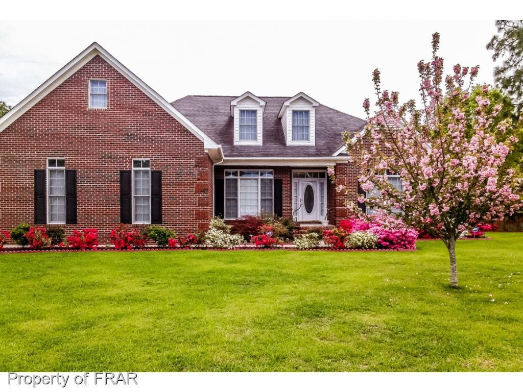 825 Foxcroft Drive Property Photo 1