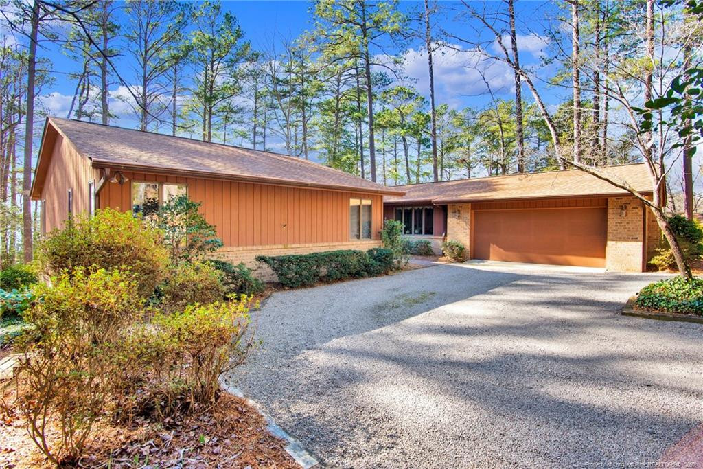 1087 Woodridge Trail Property Photo 1