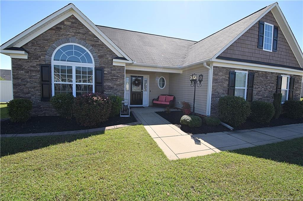 427 Collinwood Drive Property Photo 1