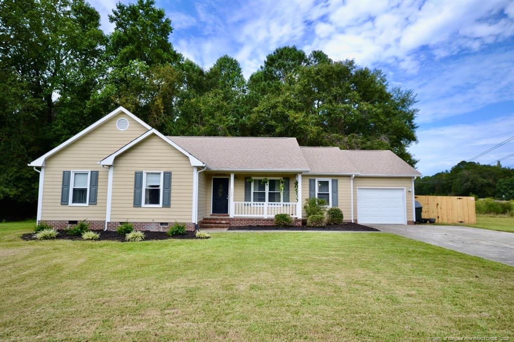 6124 Lakeway Drive Property Photo 1